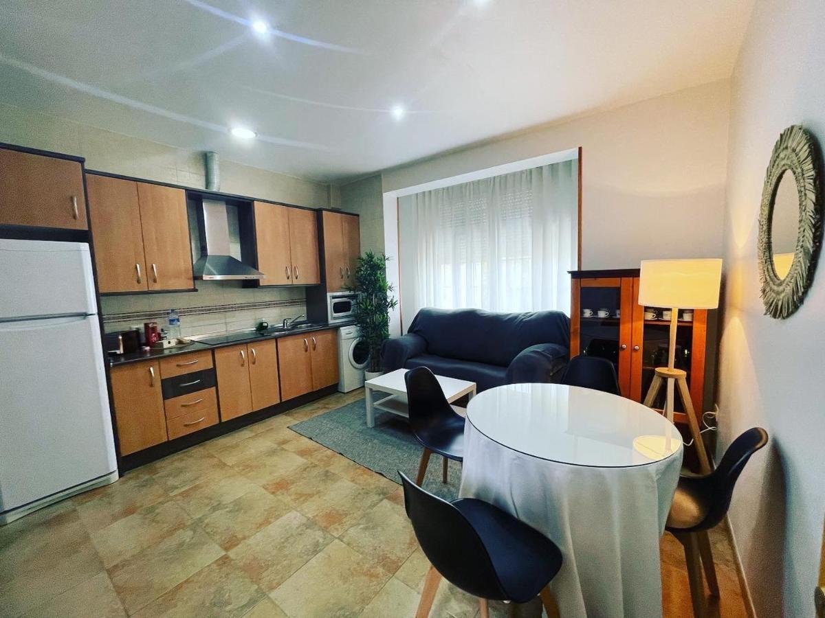 Apartamentos Colon Pondos Linares (Jaen) Exteriör bild